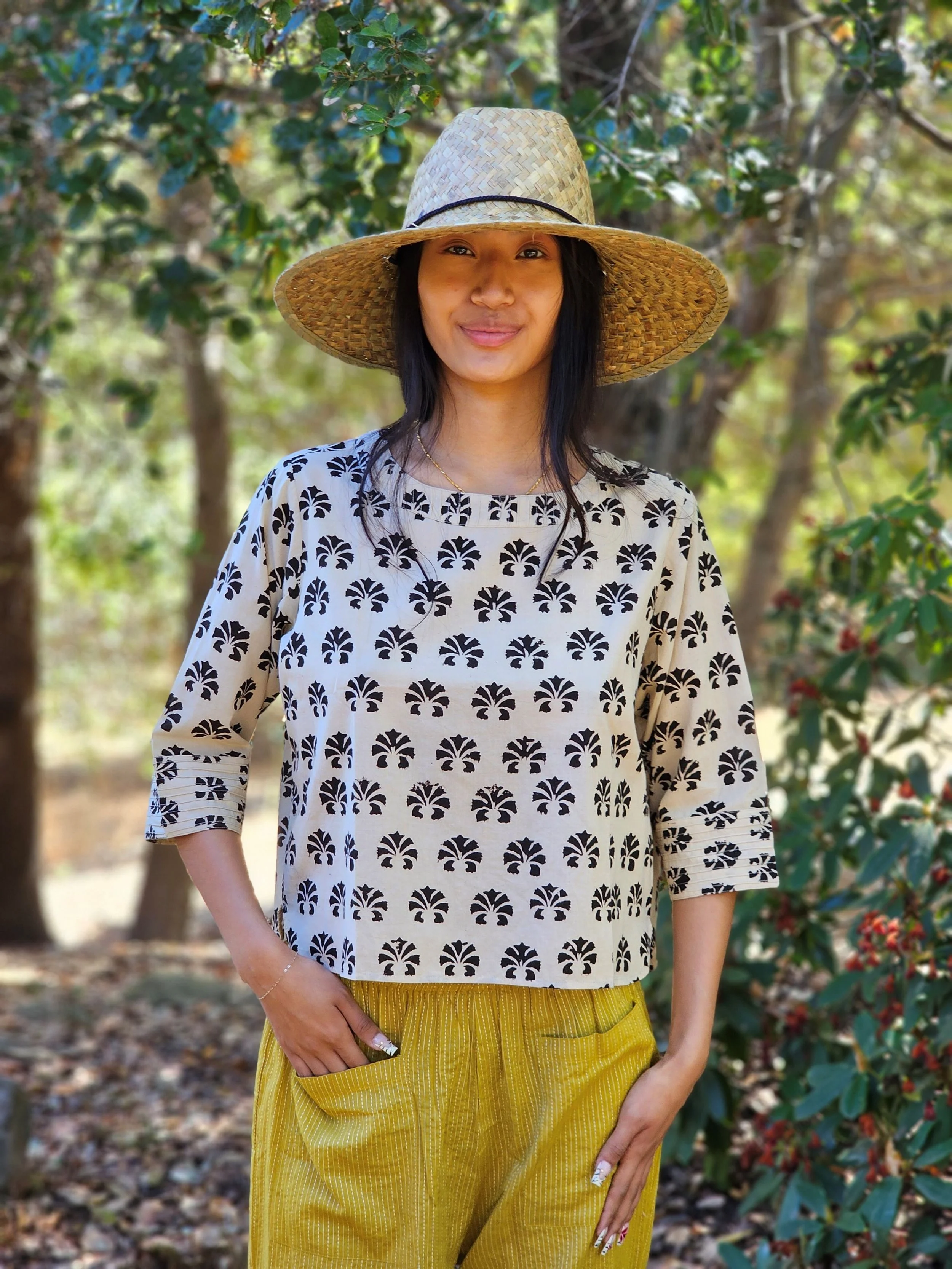 Flower Jacquard Camisole 【sahara MARTE】 Sahara Flower Jacquard Set-up Brown